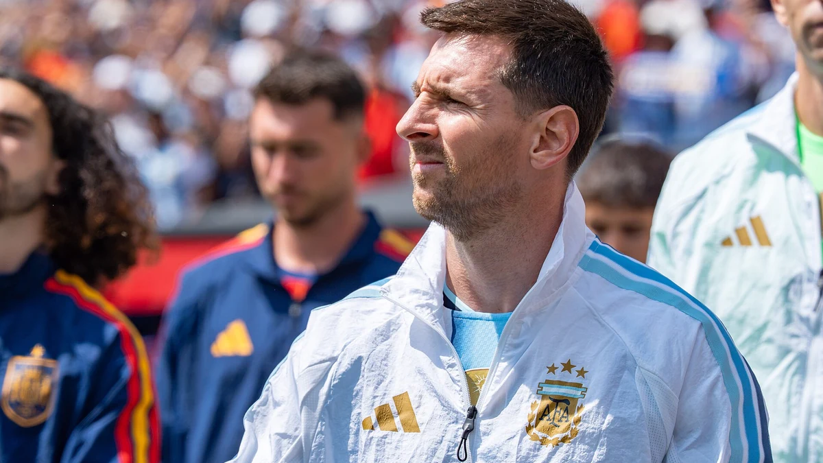 FIFA Blocks Messi No. 10 Shirt Retirement