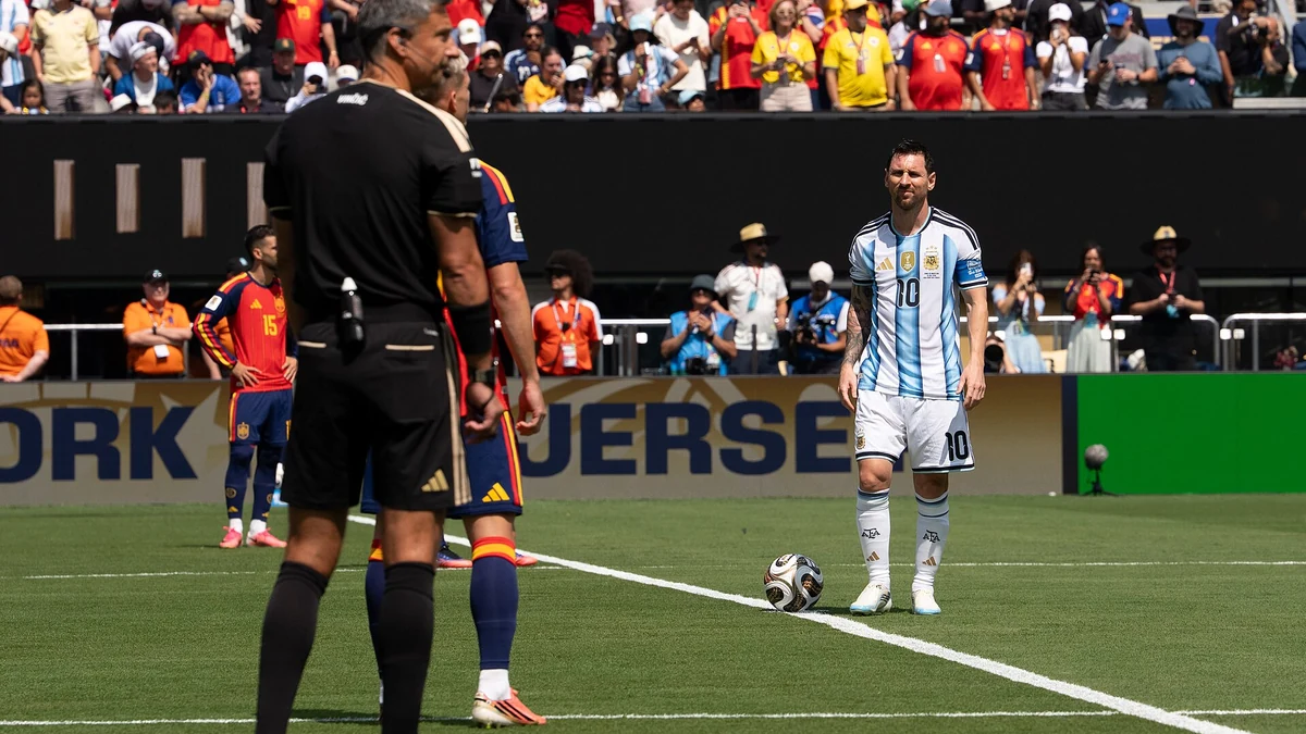 Lionel Messi in Argentina’s number 10 shirt standing over the ball at the 2026 World Cup final. Photo: The White House / public domain.
