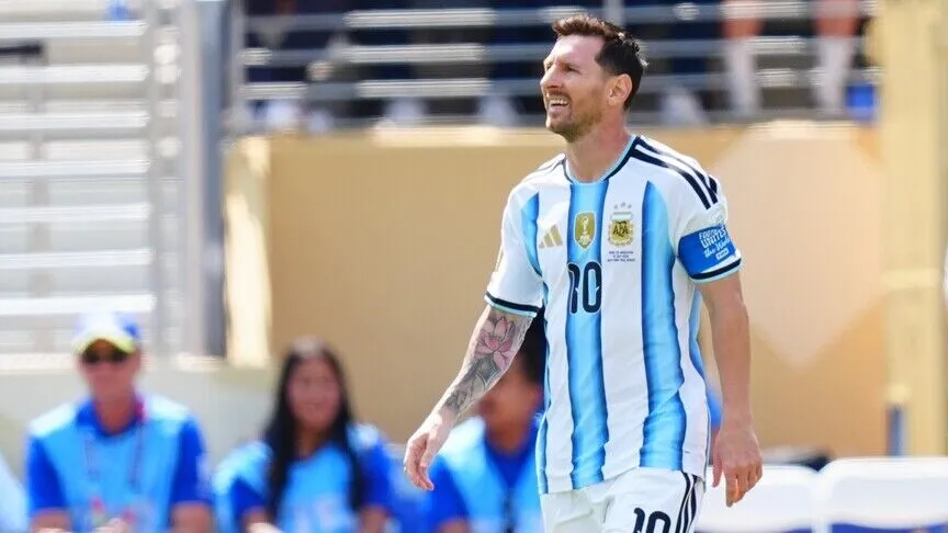 Lionel Messi in the Argentina number 10 shirt.