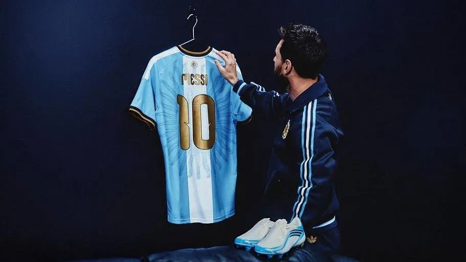 Official Argentina Number 10 Lionel Messi commemorative farewell match kit for Argentina vs Benin