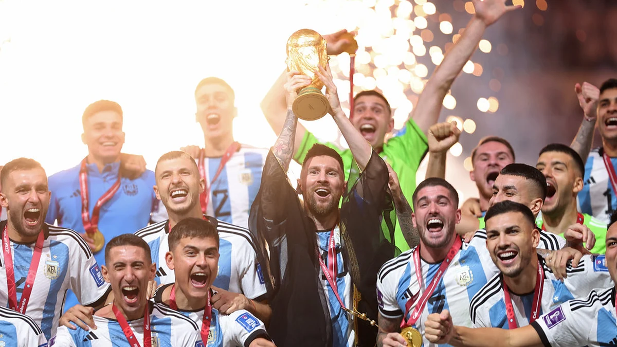 Messi's Parade, Ronaldo's Walkout: Two Final Goodbyes